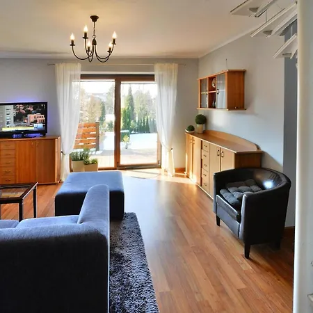 빌라 Comfortable With A Garden, Kolobrzeg *